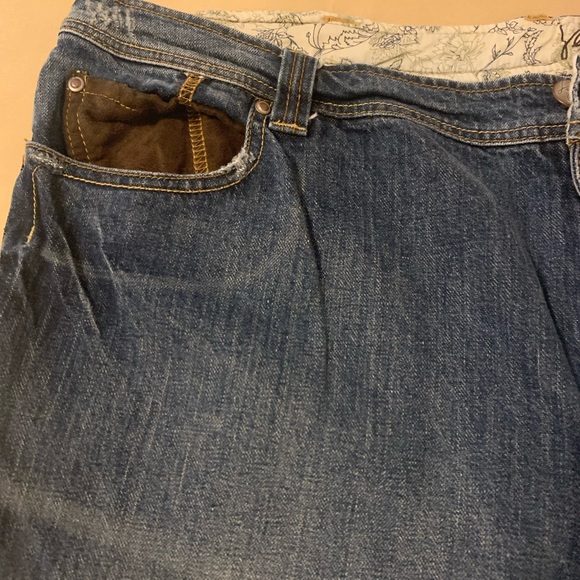 Supreme Jean Capri size 22. Brown design on back pocket - Picture 2 of 10